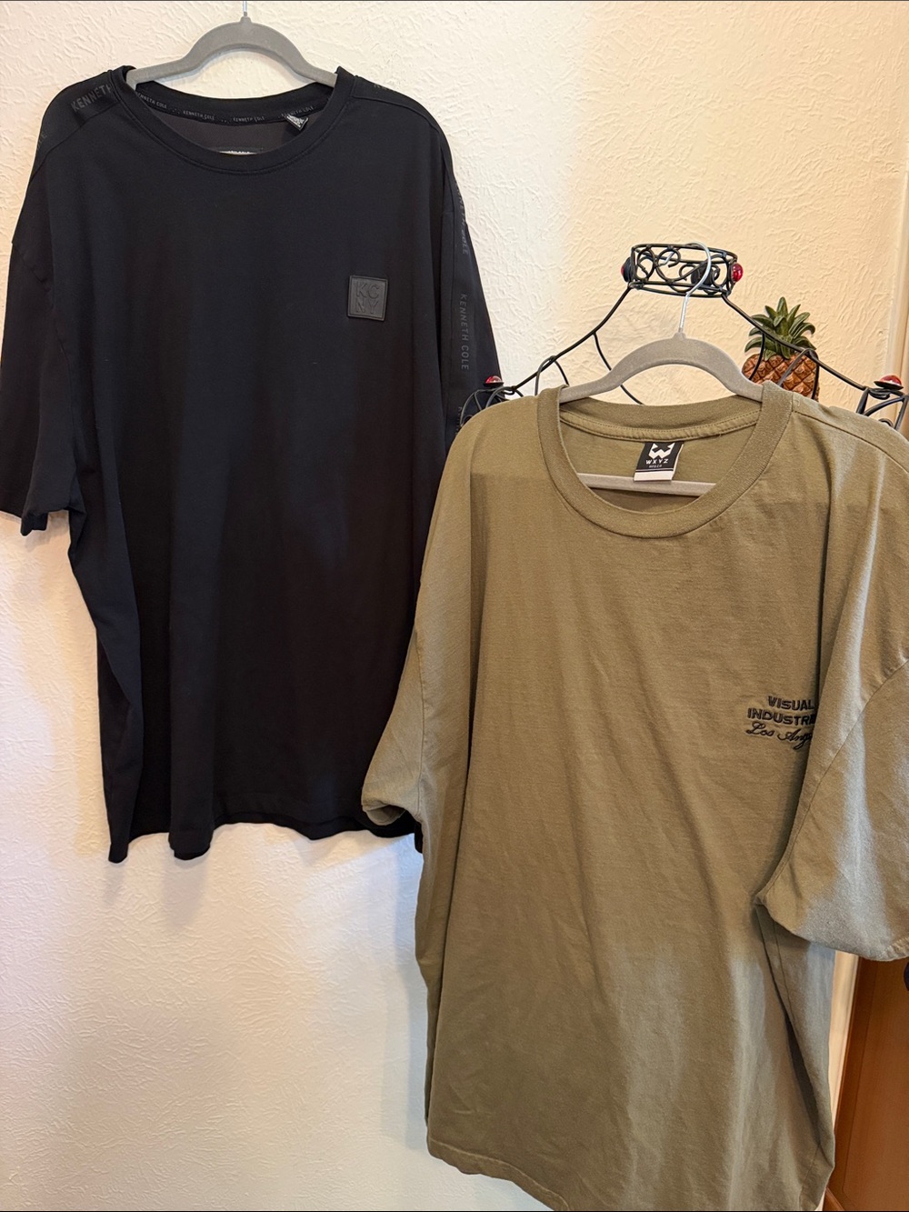 🐾🐾🐾BOGOHO🐾🐾🐾TShirt Bundle Black and Olive Green Short-Sleeve Crewneck Tees-3XL